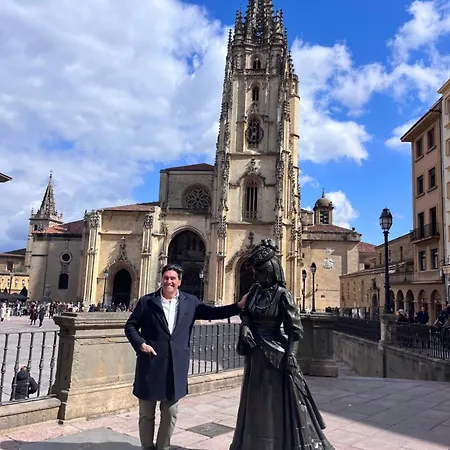 Plaza Del Ayuntamiento -centro Historico- * Ов'єдо