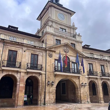 Plaza Del Ayuntamiento -centro Historico- Oviedo