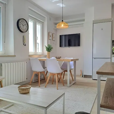 Plaza Del Ayuntamiento -centro Historico- Oviédo